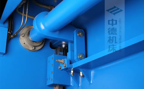 ZDPK-6325配有中德公司最新型扭軸同步裝置，強度高，能調(diào)節(jié)，專利技術(shù).jpg